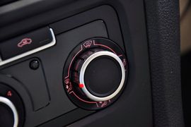 2011款一汽大众高尔夫1.6L自动舒适型