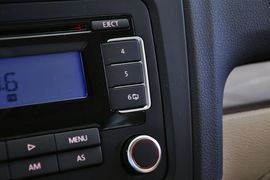 2011款一汽大众高尔夫1.6L自动舒适型