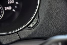 2011款一汽大众高尔夫1.6L自动舒适型