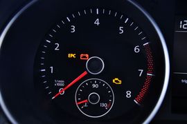 2011款一汽大众高尔夫1.6L自动舒适型