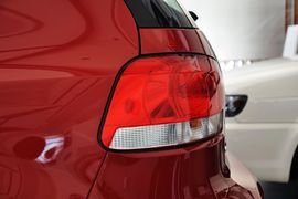 2011款一汽大众高尔夫1.6L自动舒适型