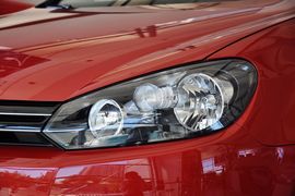 2011款一汽大众高尔夫1.6L自动舒适型