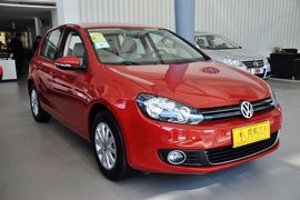 2011款一汽大众高尔夫1.6L自动舒适型
