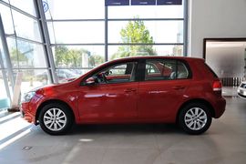 2011款一汽大众高尔夫1.6L自动舒适型