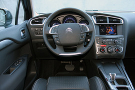 雪铁龙新C4海外试驾