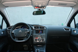 雪铁龙新C4海外试驾