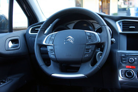 雪铁龙新C4海外试驾