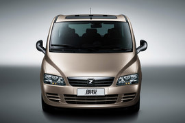 2010年众泰朗悦国产上市官方图片