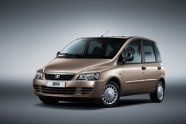 2010年众泰朗悦国产上市官方图片