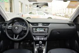 2017款斯柯达明锐1.6L手动智行版