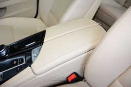 2017款宝马525Li豪华设计套装