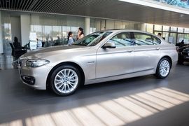 2017款宝马525Li豪华设计套装