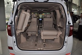 2011款丰田Alphard