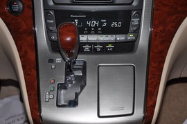 2011款丰田Alphard
