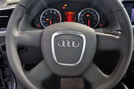 2010款一汽奥迪Q5