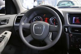 2010款一汽奥迪Q5