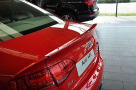 2010款奥迪A4L