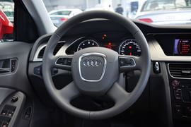 2010款奥迪A4L