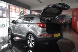 2011款起亚智跑2.0L