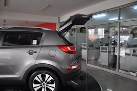 2011款起亚智跑2.0L
