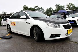 2009款雪佛兰科鲁兹