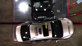 吉利帝豪GL车对车垂直碰撞