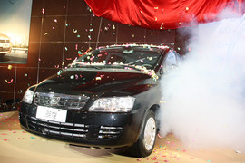 2010年众泰朗悦上市发布会现场