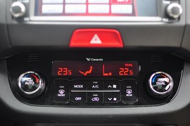 智跑2.4L自动四驱Premium到店实拍
