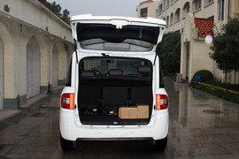 2010年众泰朗悦6座车型萧山试驾实拍