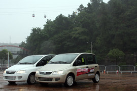 2010年众泰朗悦6座车型萧山试驾实拍