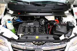 2010年众泰朗悦6座车型萧山试驾实拍