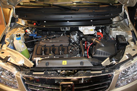 2010年众泰朗悦6座车型萧山试驾实拍