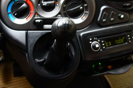 2010年众泰朗悦6座车型萧山试驾实拍