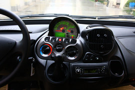 2010年众泰朗悦6座车型萧山试驾实拍