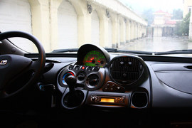 2010年众泰朗悦6座车型萧山试驾实拍