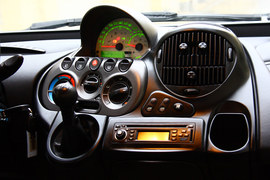 2010年众泰朗悦6座车型萧山试驾实拍