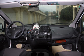 2010年众泰朗悦6座车型萧山试驾实拍