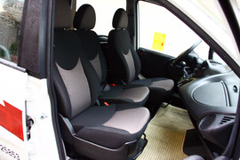 2010年众泰朗悦6座车型萧山试驾实拍