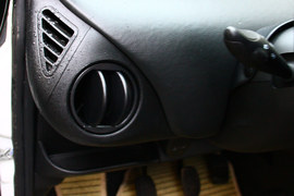 2010年众泰朗悦6座车型萧山试驾实拍