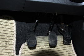 2010年众泰朗悦6座车型萧山试驾实拍