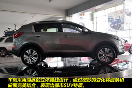 东风悦达起亚智跑2.4L自动四驱到店图解