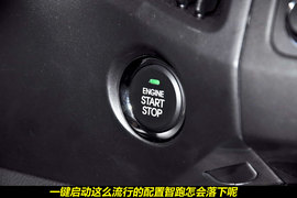 东风悦达起亚智跑2.4L自动四驱到店图解