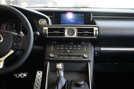 2015款雷克萨斯IS200t