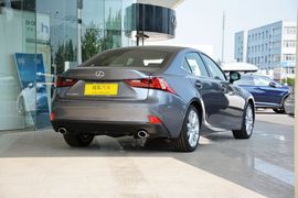 2015款雷克萨斯IS200t