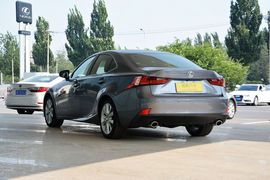 2015款雷克萨斯IS200t