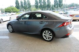 2015款雷克萨斯IS200t