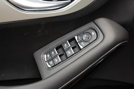 2016款众泰SR7