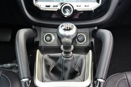 2016款众泰SR7