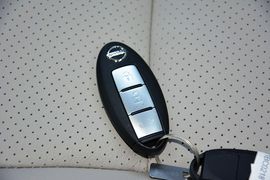 2016款日产轩逸1.8XV