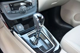 2016款日产轩逸1.8XV